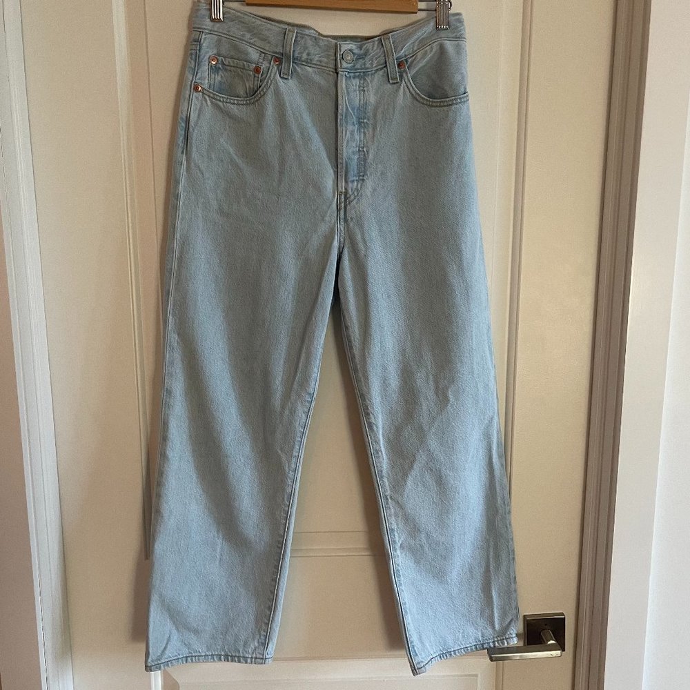 Levi's Rib Cage Straight Leg Jeans- Light Wash